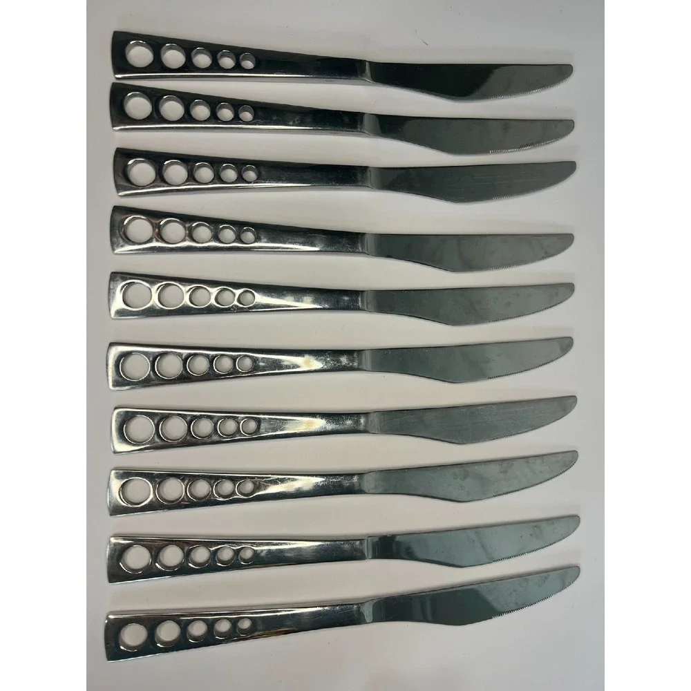 Set of‎ 10 Oneida Apollo 18/10 Dinner Knives, Pierced Circles, 9.5